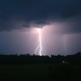 trovões e raios