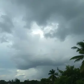 Araguari deve ter um dia de céu nublado com pancadas rápidas