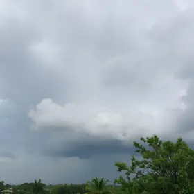 Araguari deve ter um dia de céu muito nublado com tempestades localizadas